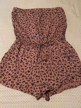 Forever 21 Dusty Rose Strapless Floral Romper